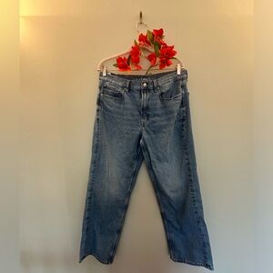 Comfy, baggy strigid AE jeans barely worn!